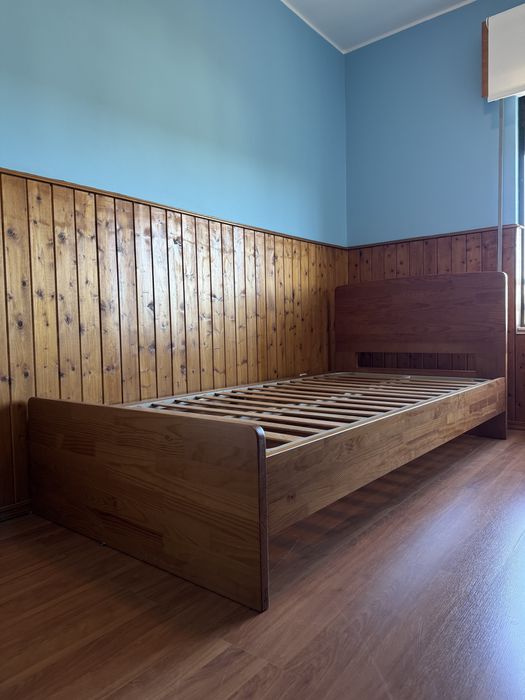 Cama individual em pinho