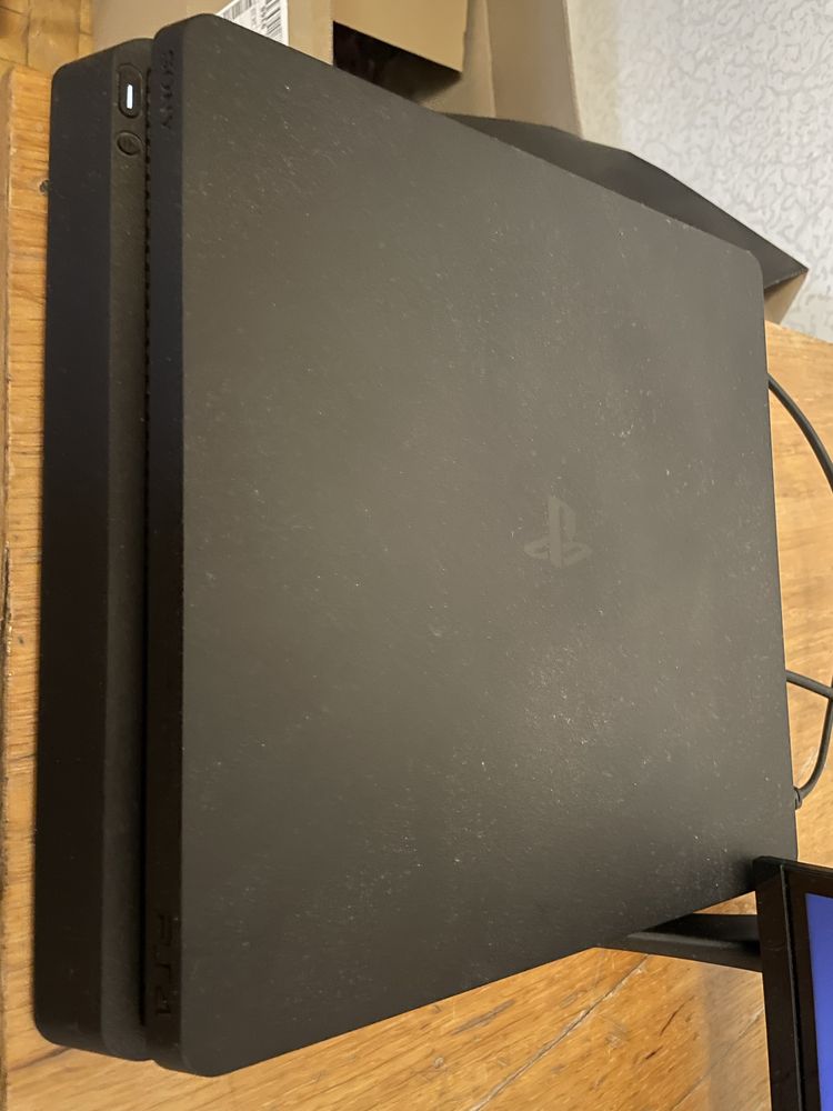 Ps4 slim 1tb в чудовому стані