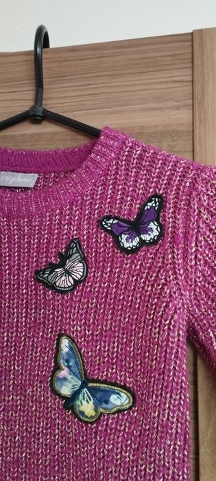 Sweterek firmy Matalan dla dziewczynki 5-letniej.