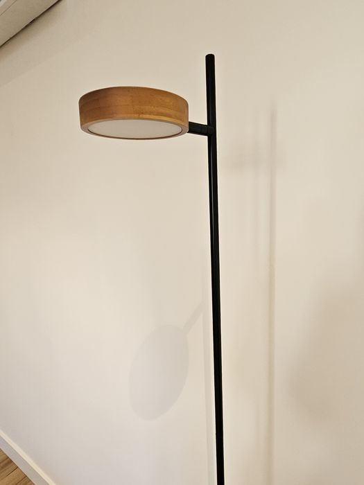 Candeeiro de pé • Área store