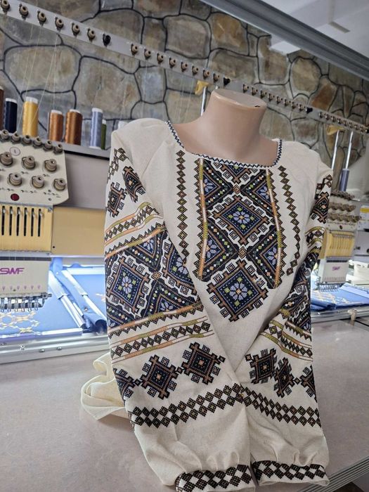 Вишиванки жіночі