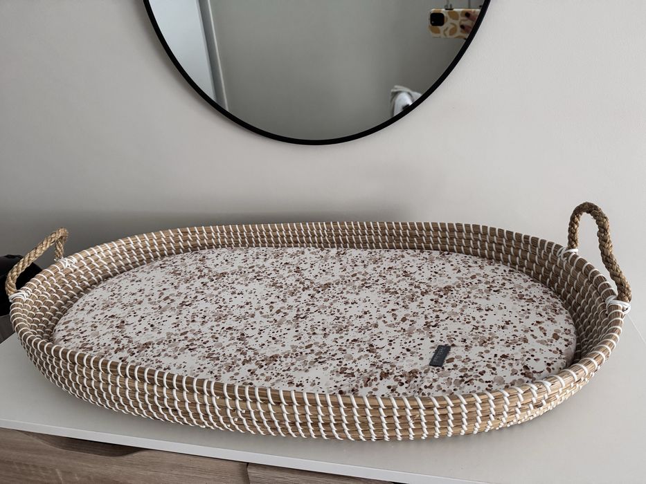 Vendo muda fraldas como novo