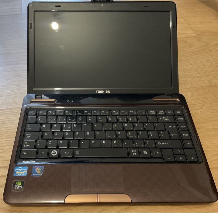 Computador Toshiba Satellite L735-103 para peças