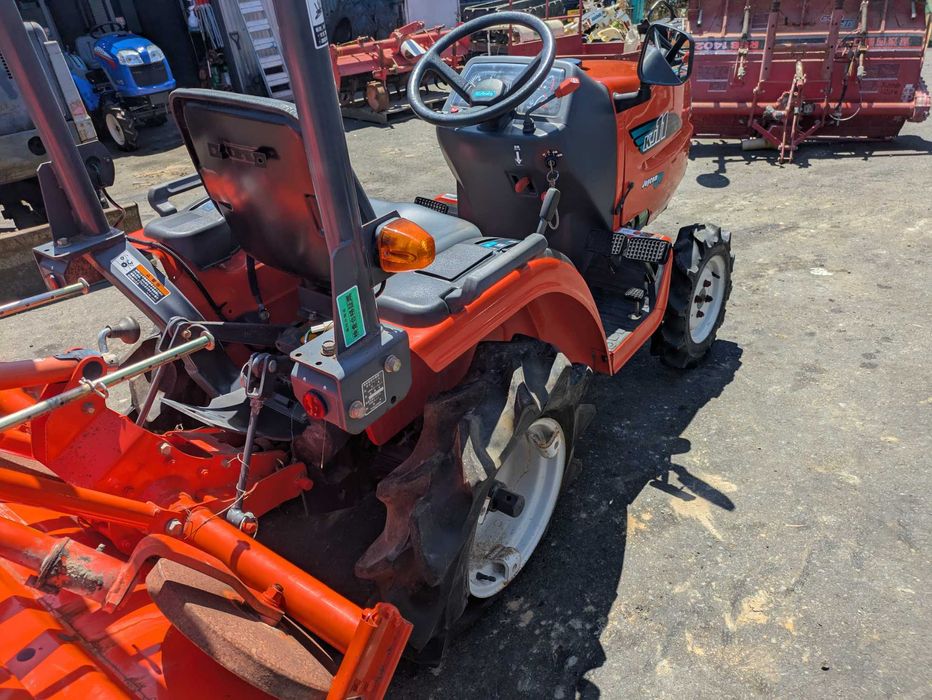 Traktor Kubota KJ11D