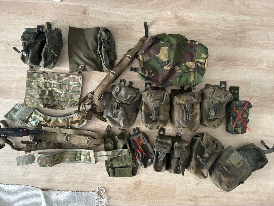 Zestaw wojskowy ładownica kabura paski