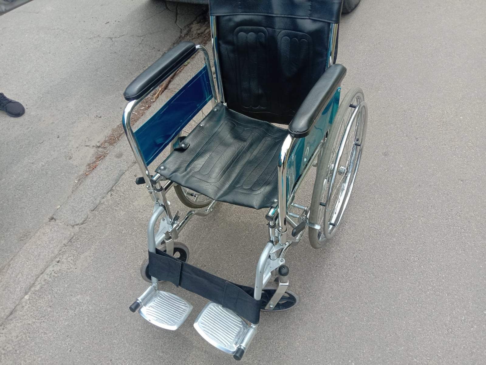 Інвалідна коляска в оренду. Прокат інвалідного візка