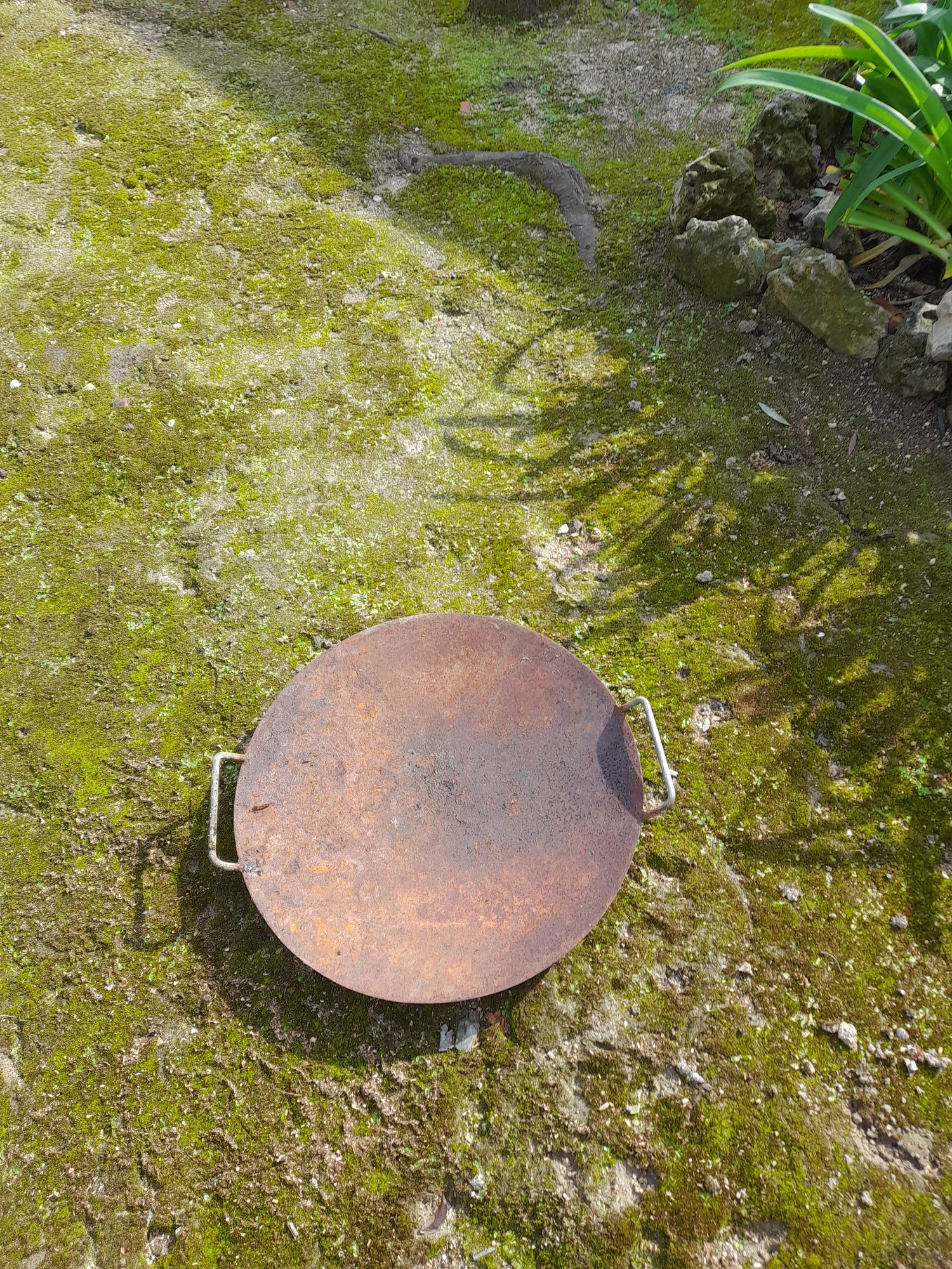 Prato para grelhar carne muito utilizado por brasileiros
