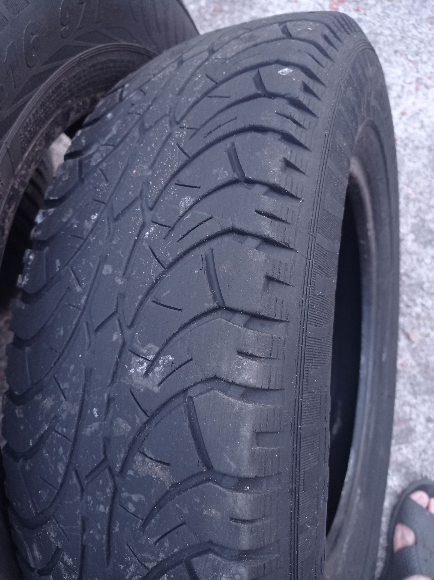 Шини Нива 205/70R16 ROSAVA AS-701. 2шт. Всесезонка.