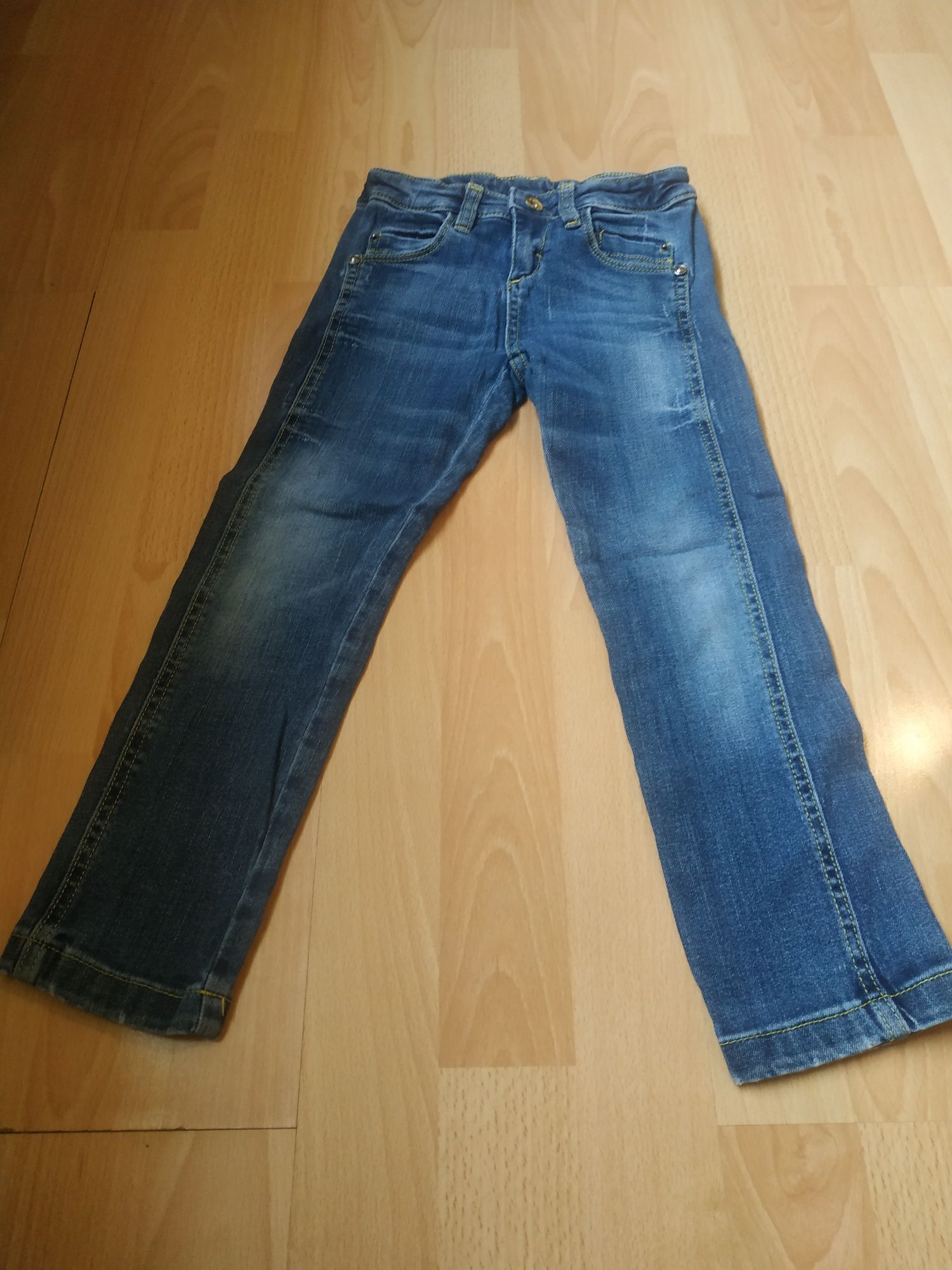 Spodnie chłopięce dżinsowe r.110