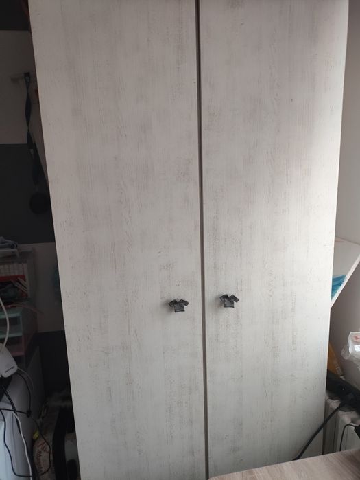 Oddam za darmo szafa + biurko