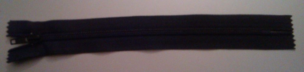 20 Fechos zipper Poliester marca KB 22 cm.