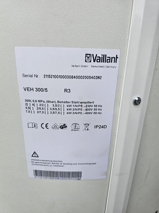 Bojler Vaillant VEH 300/5 300 litrów 6 bar