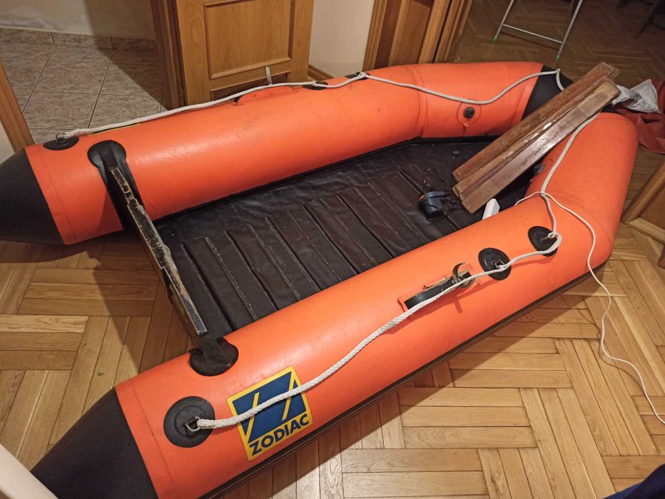 Ponton Zodiac lata 80