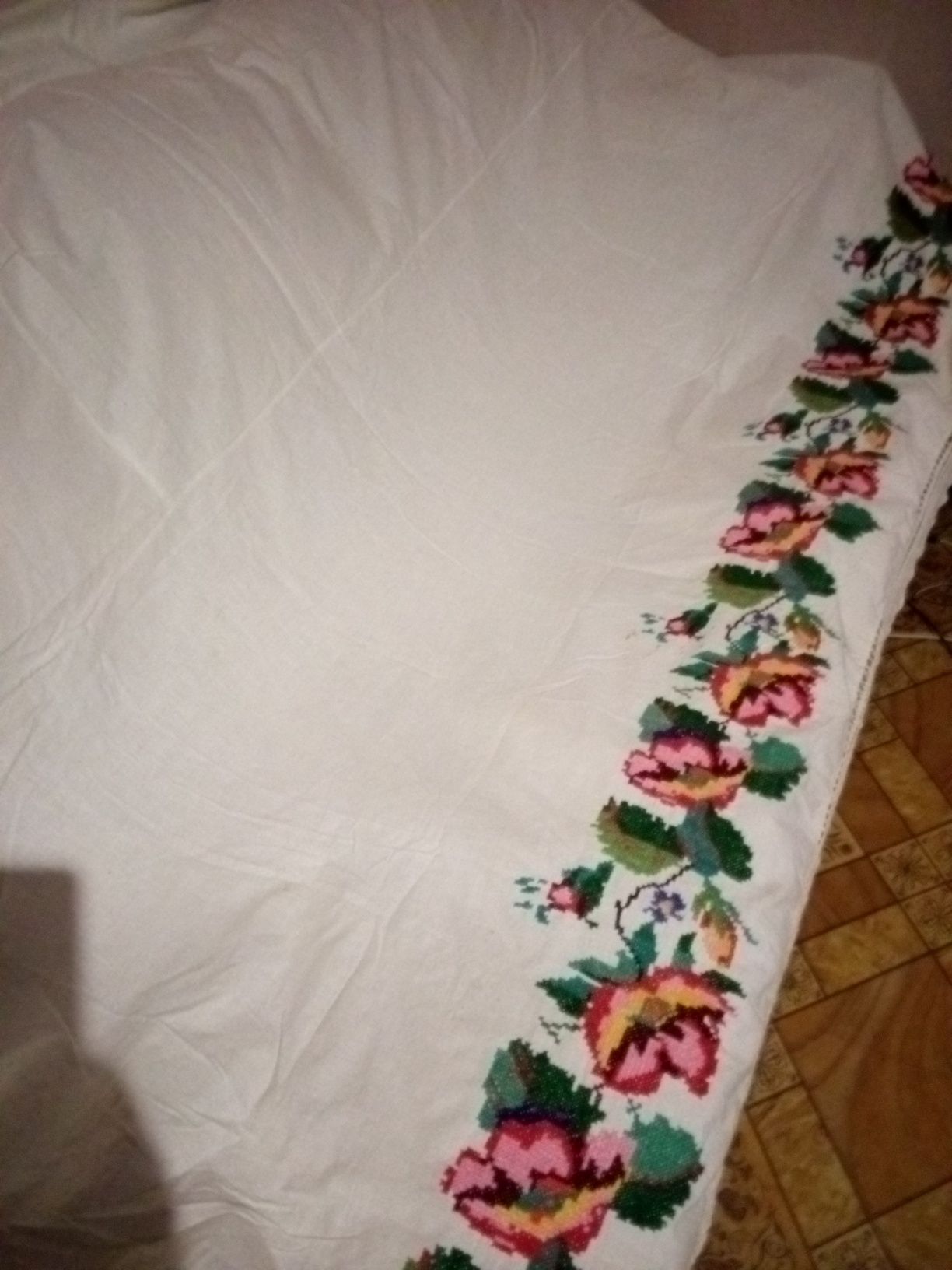 Вишивана простиня
