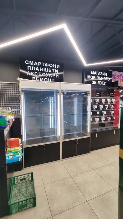 Продам шкаф для магазина