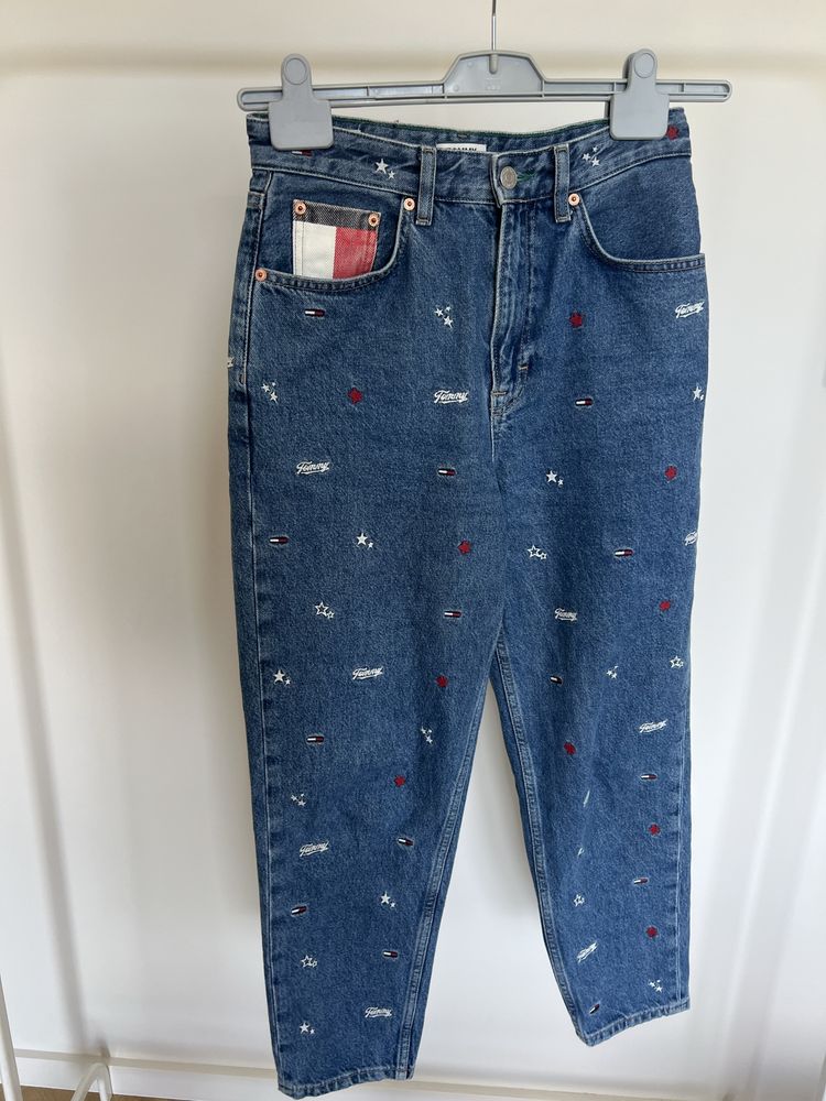 Damskie jeansy mom jeans Tommy Hilfiger Tommy Jeans logo