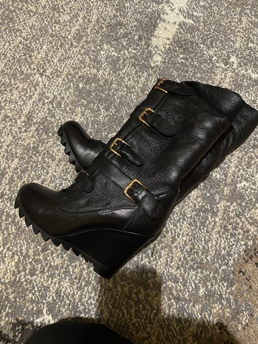 Продам полусапожки новые Basconi 35 разм