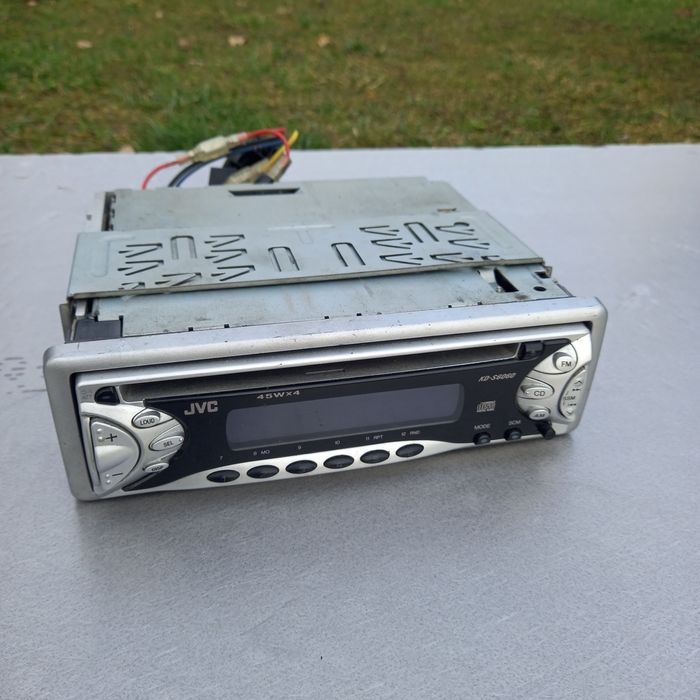 Radio i zmieniarka do płyt sharan