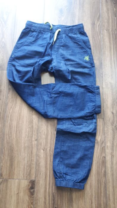 Spodnie chłopięce 140-146cm. Bdb. Stan.
