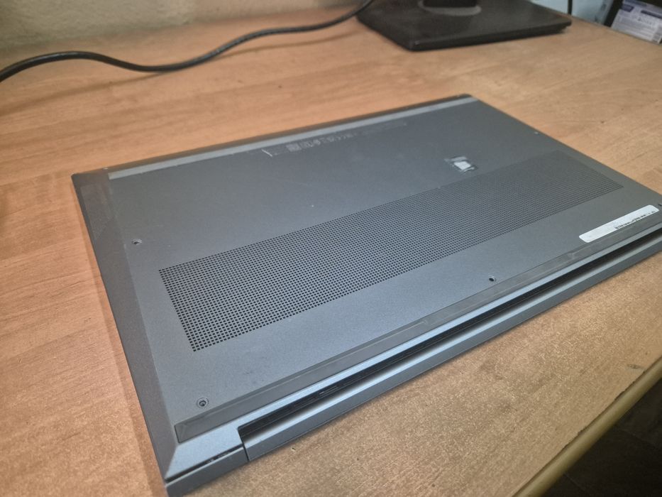 Laptop HP ZBOOK STUDIO G8 15,6" OLED 4K RTX 3070 I7 11850H 32GB Ram