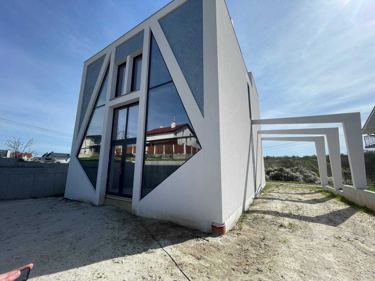 Продаж унікального будинку створений архітектором