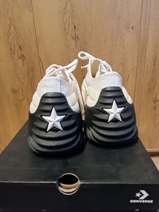 Nowe oryginalne Converse rozmiar 41