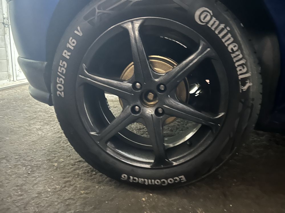 Pneus Continental EcoContact6 (205/55R16)
