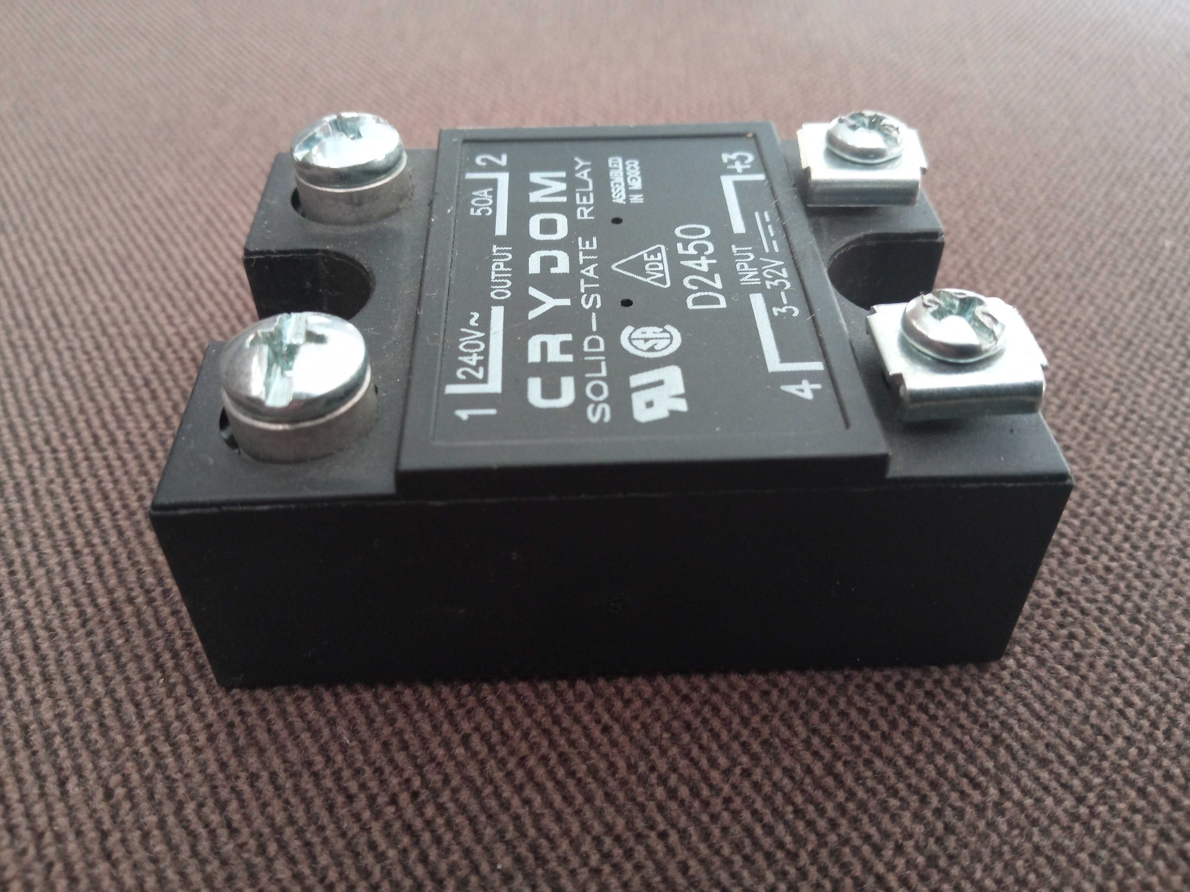 Przekaźnik półprzewodnikowy CRYDOM D2450 SSR 240VAC 50A