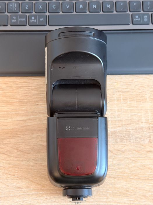 Lampa błyskowa Quadralite Stroboss V1 Canon - bateria, ładowarka.