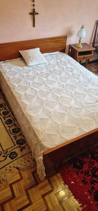 Colcha em renda feits a mao