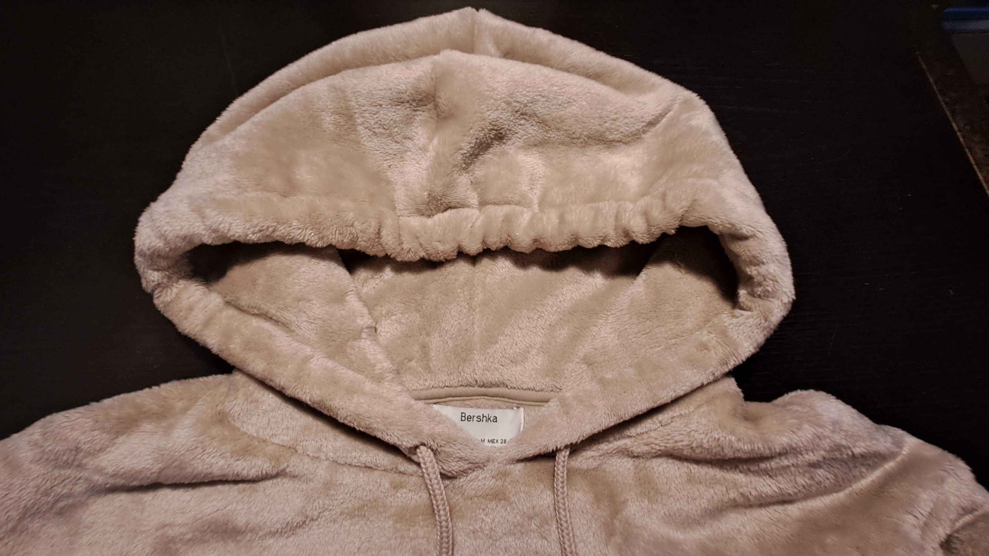 Krótka bluza z kapturem  brązowa Bershka r. M