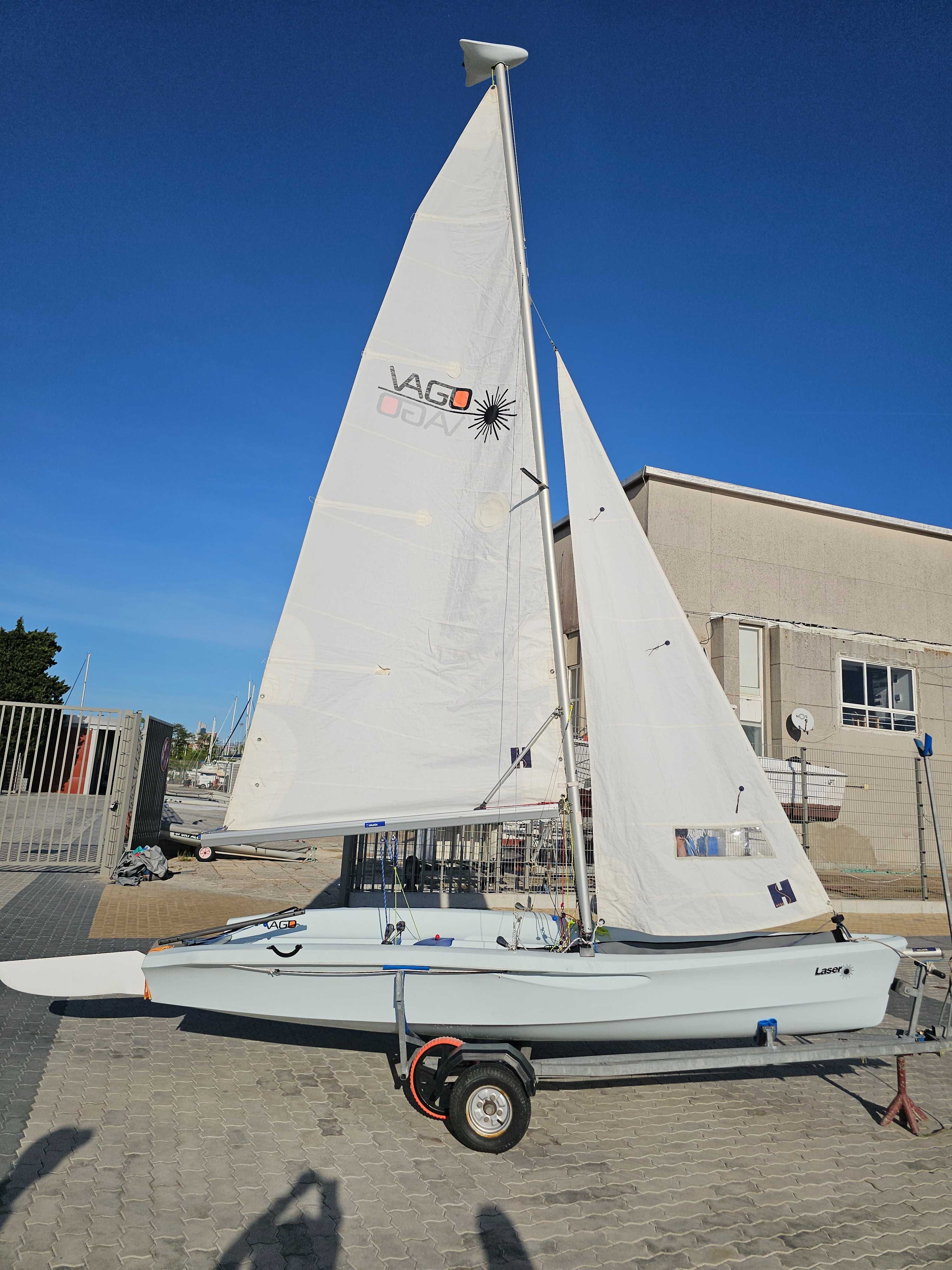 Barco a vela Laser Vago