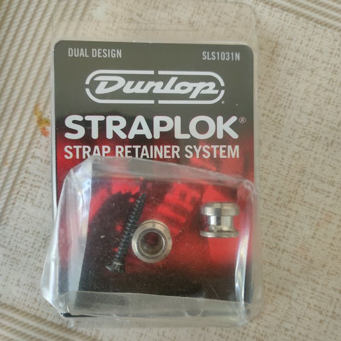 Струны гитарные и крепление ремня