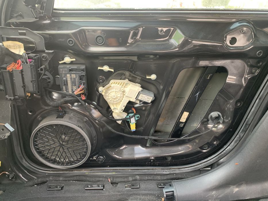 Elevador lado direito Audi a4 B8 Avant