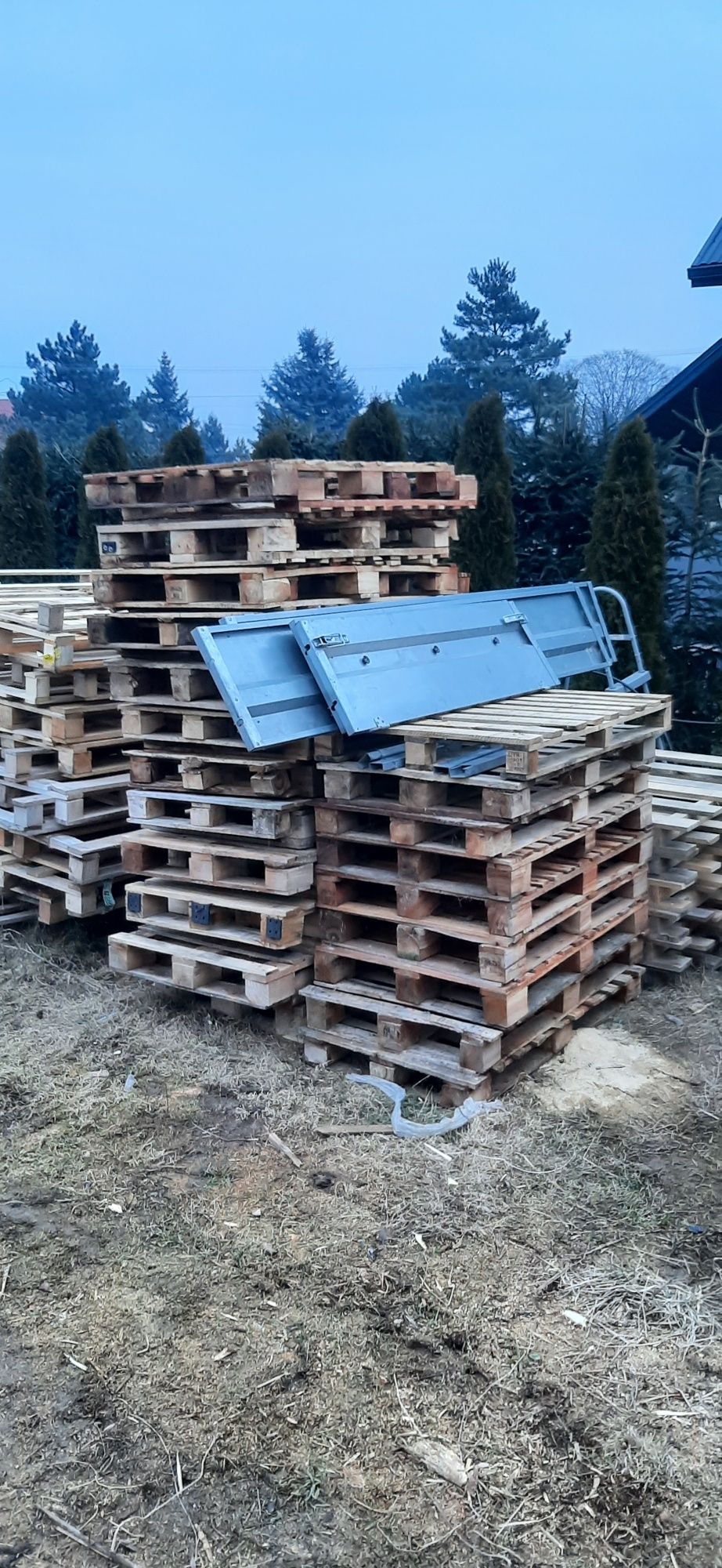 Opał drewno palety uszkodzone