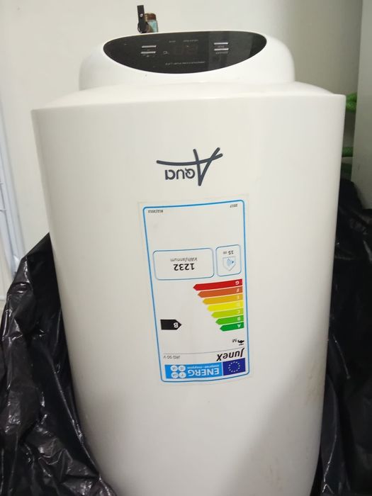 Termoacumolador junex de 100 litros semi novo
