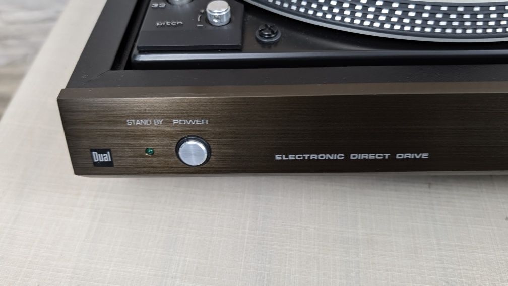 Dual CS-650-RC Wysokiej klasy gramofon z napędem bezpośrednim