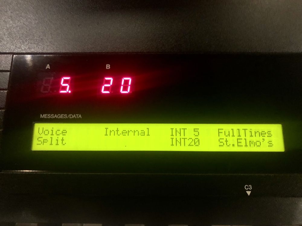 Yamaha DX7II FD - sintetizador FM anos 80