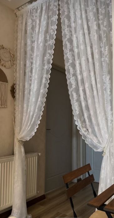 Очень красивый кружевной тюль ALVINE SPETS ІКЕА . ИКЕА . В наличии .