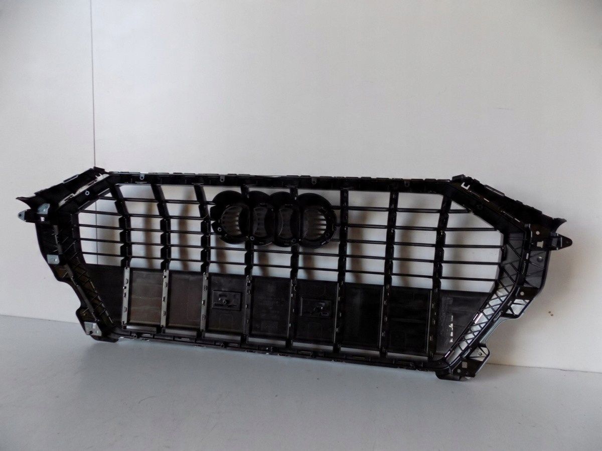 Audi Q3 A83 s-line grill / atrapa 10512