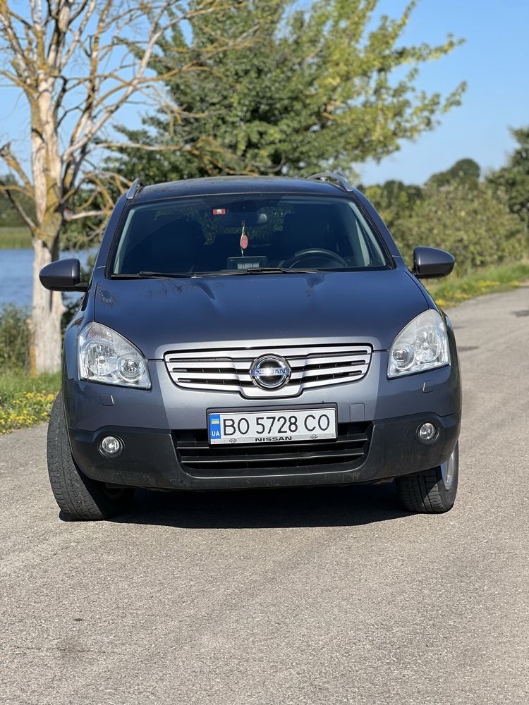 Машина Кросовер Nissan Qashqai +2 2008
