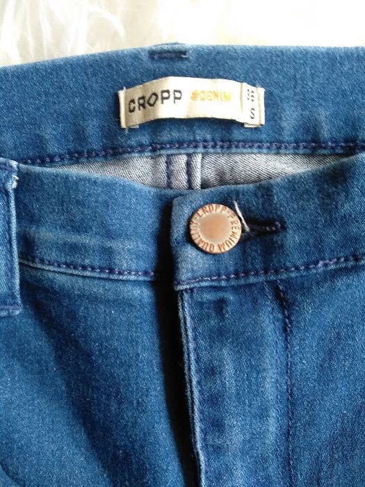 Spodnie Cropp z kolekcji #denim, jeansowe.