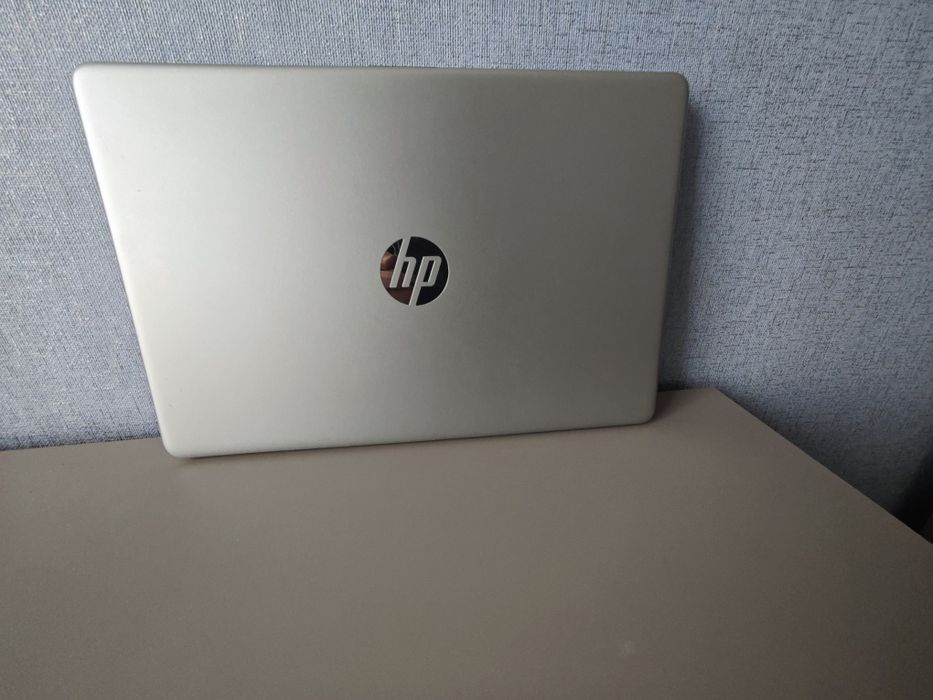 Ігровий ноутбук Hp 15s Ryzen 3 5300U 8/256gb Vega 6 4gb з коробкою