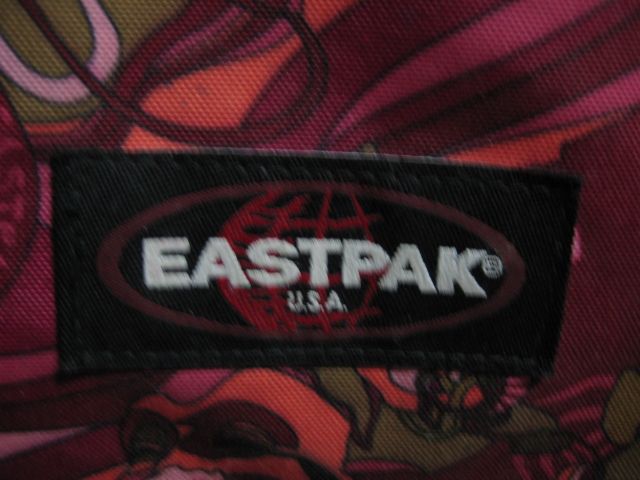 Mochila Escolar marca "Eastpak"