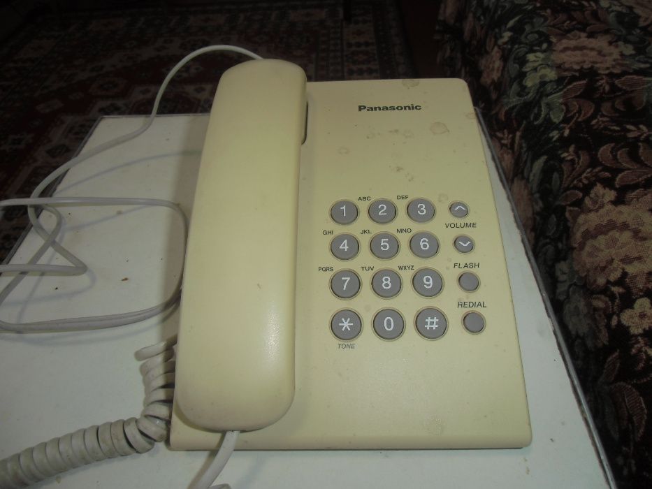 Проводной телефон Panasonic KX-TS2350UAJ