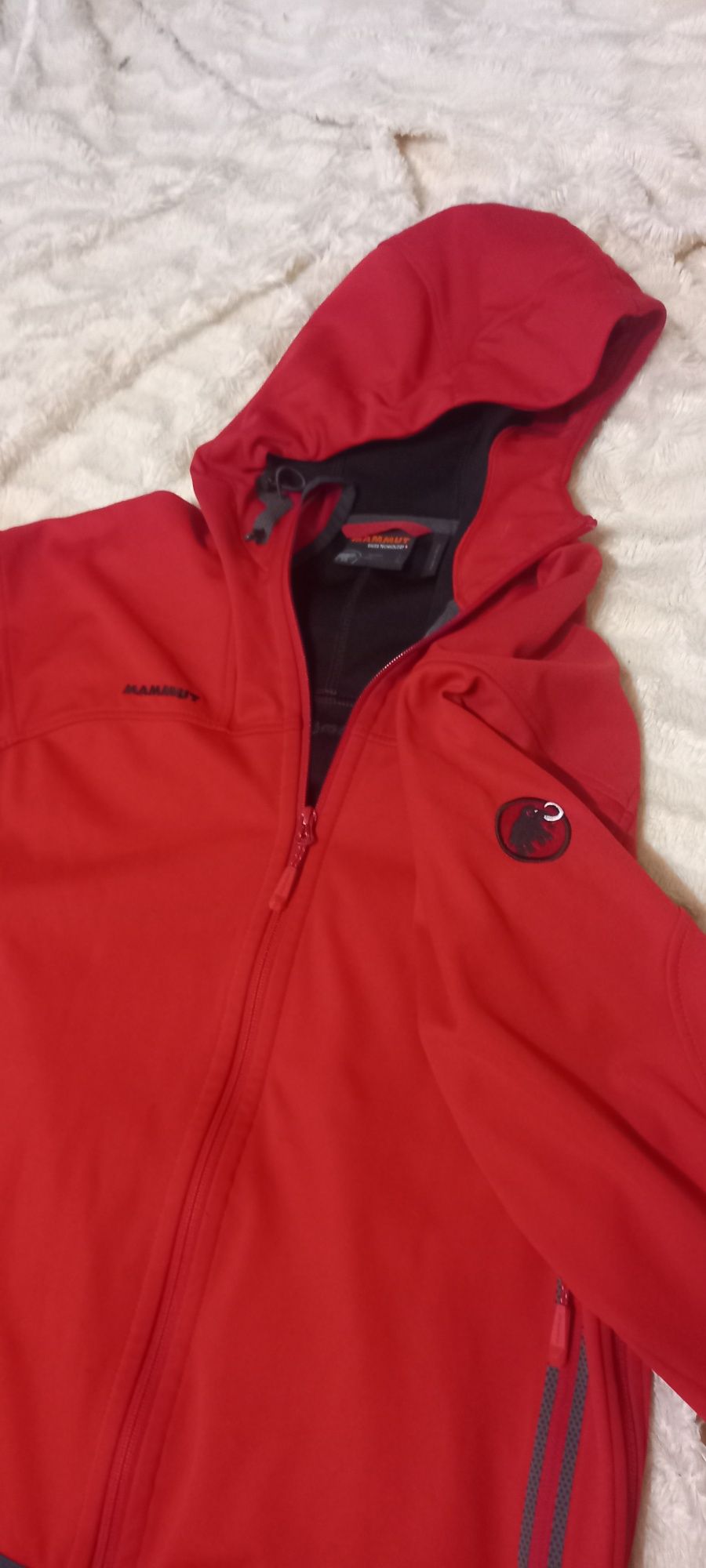 Продам куртку Mammut