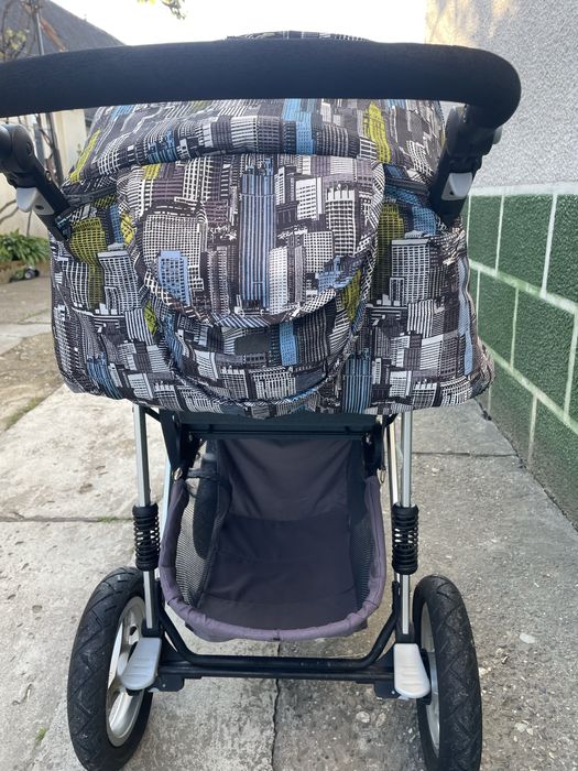 Прогулочна коляска