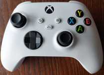 Pad Microsoft Xbox Series bezprzewodowy do Xbox, PC, w gratisie etui