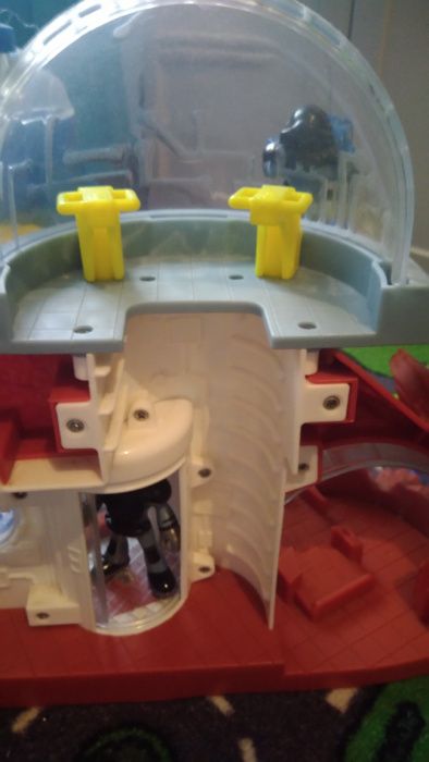 Base lunar Imaginext