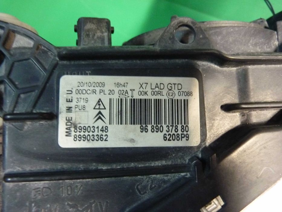 Citroen C5 III X7 Lampa Prawa lewa skretny  Xenon Europa MASKA KGNC